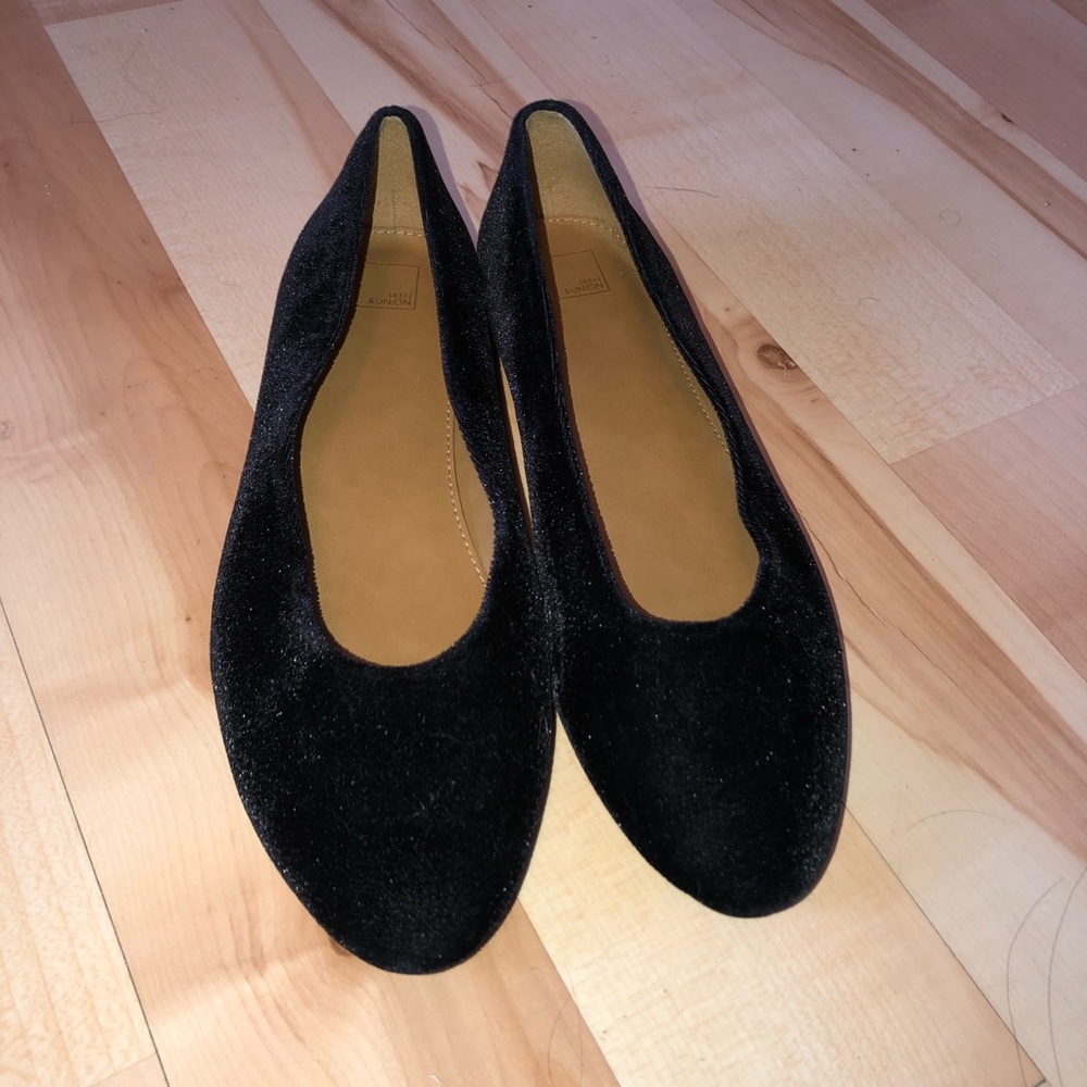 Black flats